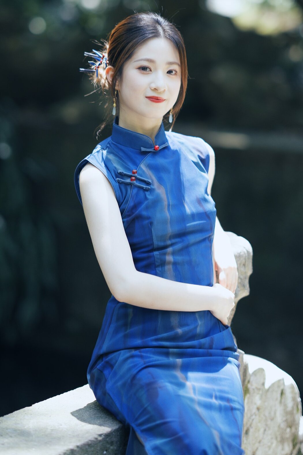YiTuYu艺图语 Vol.9949 Li Li (54P)