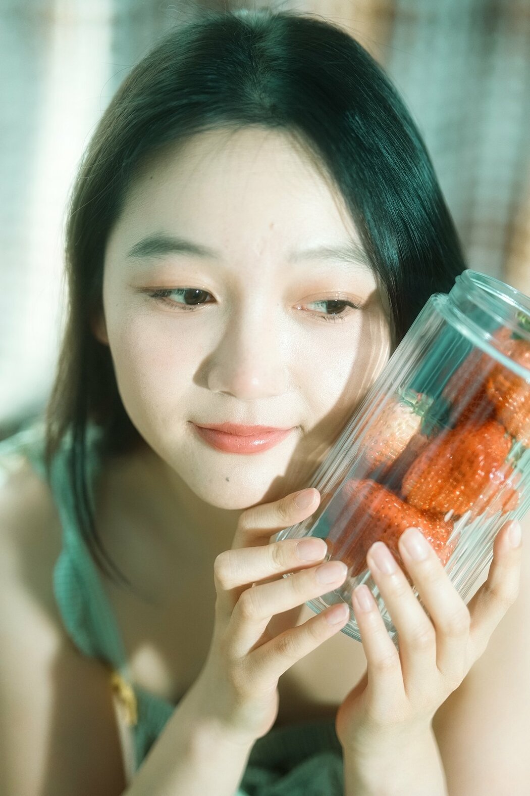YiTuYu艺图语 Vol.9932 Kiri Kiri (15P)