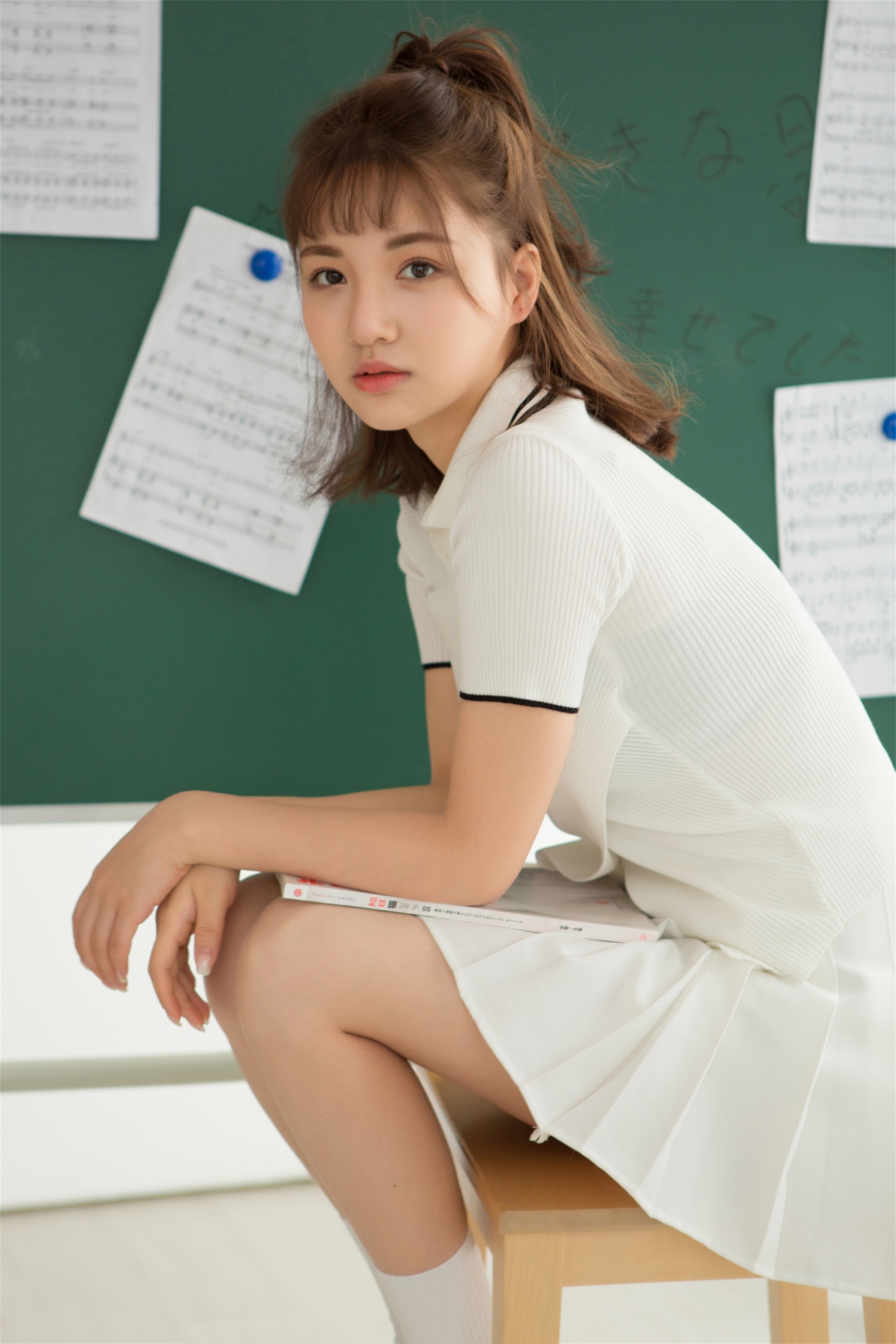 [YALAYI雅拉伊] 2023.05.29 NO.1035 与你逛逛街 小亭
