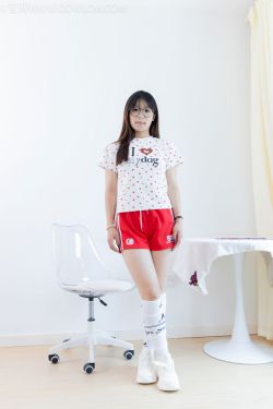 物恋传媒 No.2482 小可 - 运动鞋、白棉袜、裸足