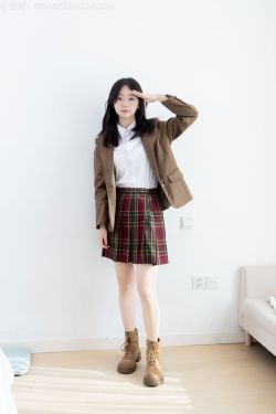物恋传媒 No.2567 萌萌 - 短靴、白棉袜、裸足、jk制服