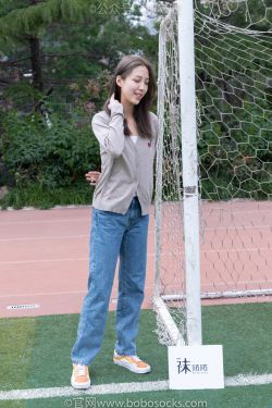 BoBoSocks袜啵啵 No.004 泡芙-vans帆布鞋、白棉袜、裸足