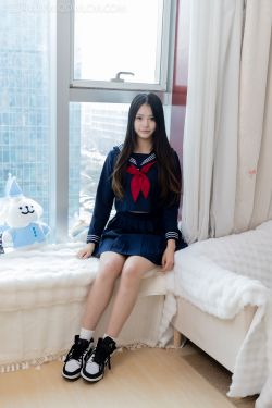物恋传媒 No.2655 豆蔻 - jk制服、板鞋、白棉袜、裸足
