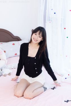物恋传媒 No.2663 山奈 - 帆布鞋、自然穿脏白棉袜、裸足