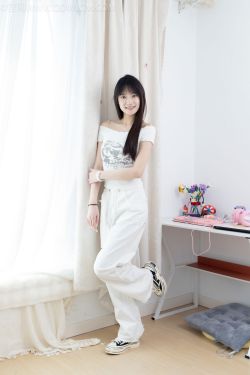 物恋传媒 No.2670 山奈 - 帆布鞋、白棉袜、薄黑丝