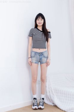 物恋传媒 No.2687 山奈 - 帆布鞋、中筒白棉袜、裸足